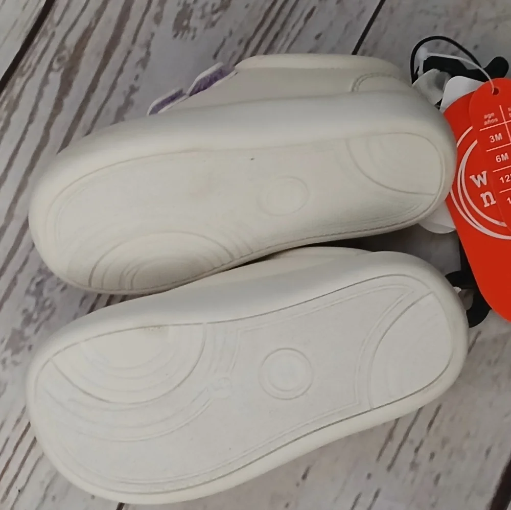 Wonder Nation infant adaptive shoes, sneakers ivory size 3